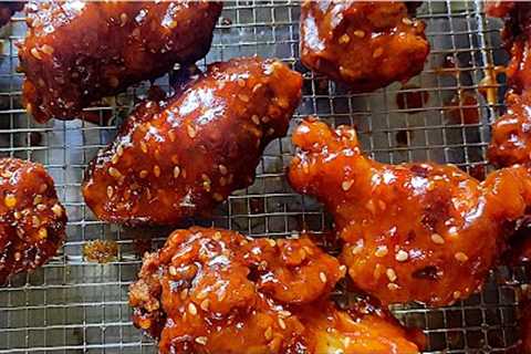 Sticky and Delicious: Honey Sriracha Wings | Sweet and Spicy