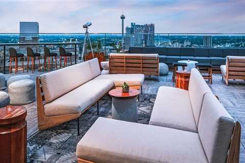 Rooftop and Outdoor Dining Options at Restaurants Near Majestic Theater in San Antonio