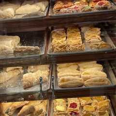 Exploring the Delicious Flavors of Bakeries in Southwestern Pennsylvania